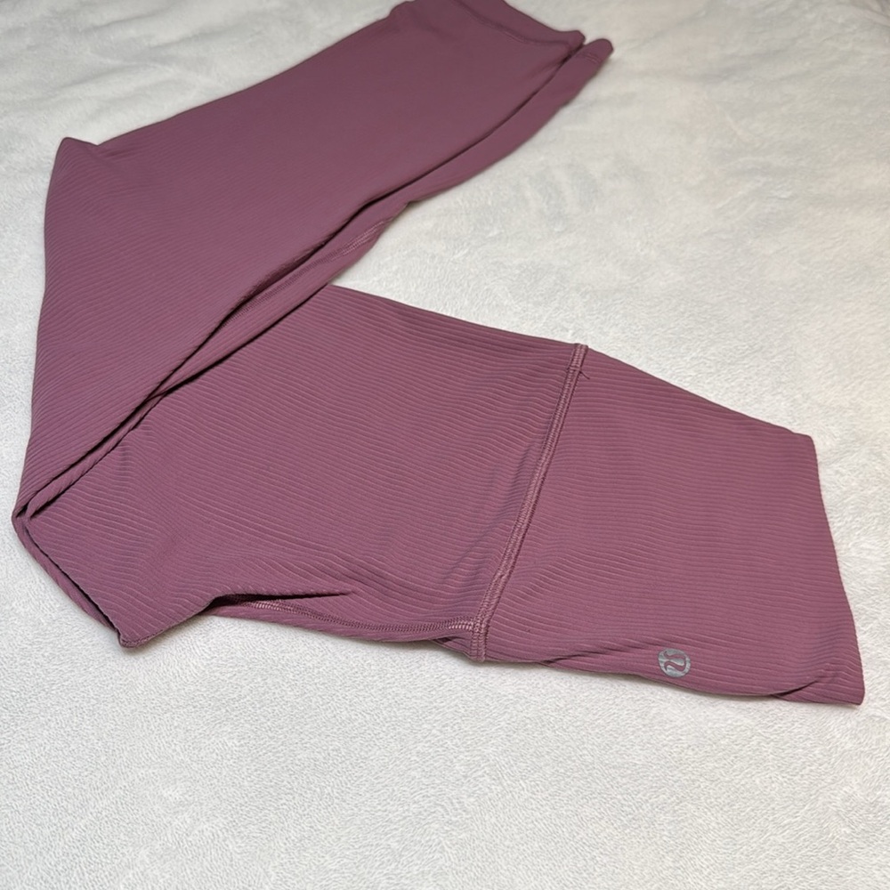 LILULEMON ALIGN HIGH RISE LEGGINGS SIZE S - Picture 4 of 9